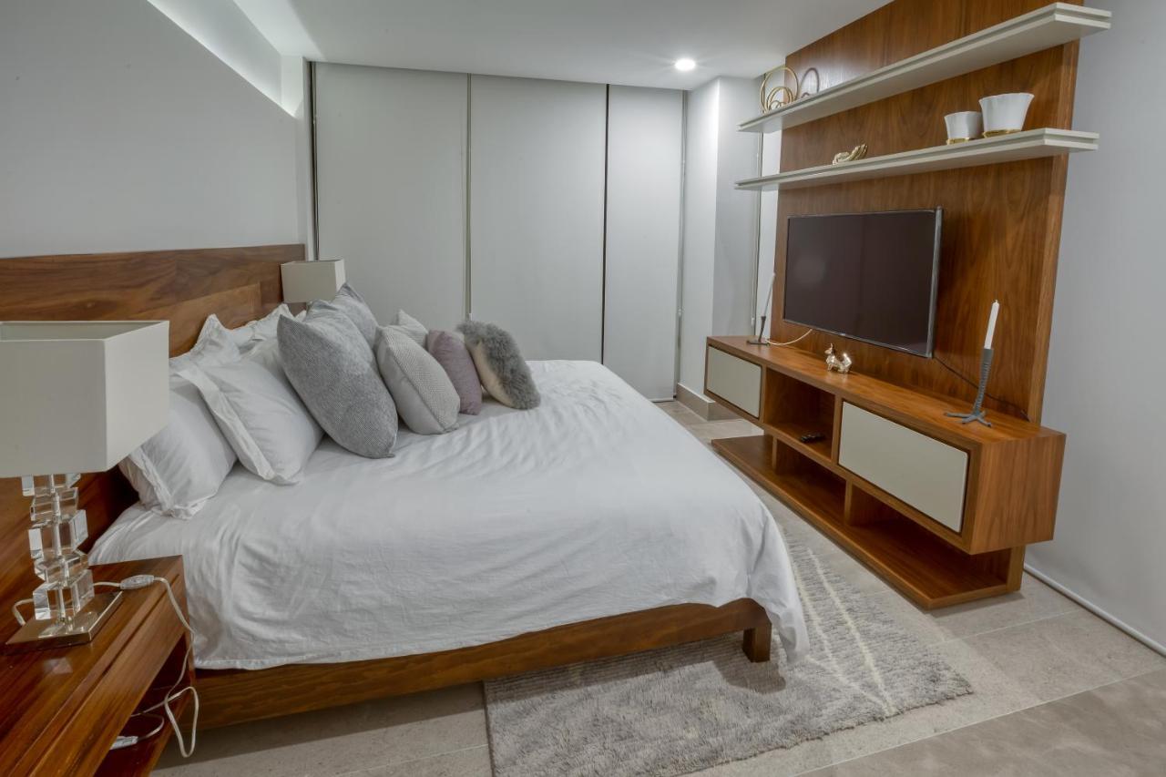 Astonishing Condo With Balcony In A Private Complex With Pool And Gym Плая дел Кармен Екстериор снимка