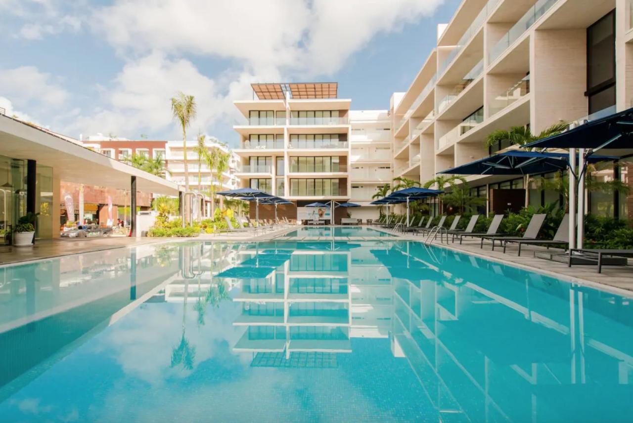 Astonishing Condo With Balcony In A Private Complex With Pool And Gym Плая дел Кармен Екстериор снимка