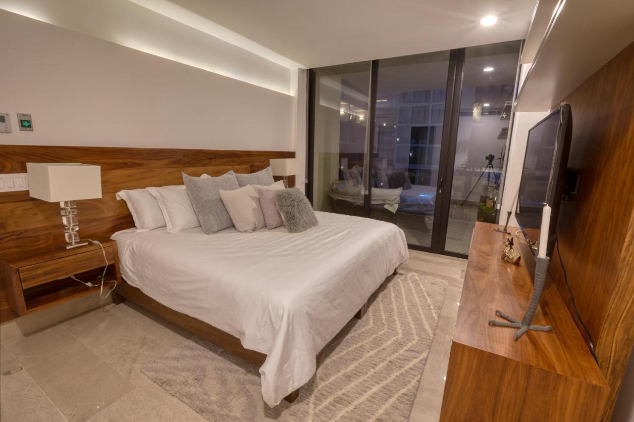 Astonishing Condo With Balcony In A Private Complex With Pool And Gym Плая дел Кармен Екстериор снимка